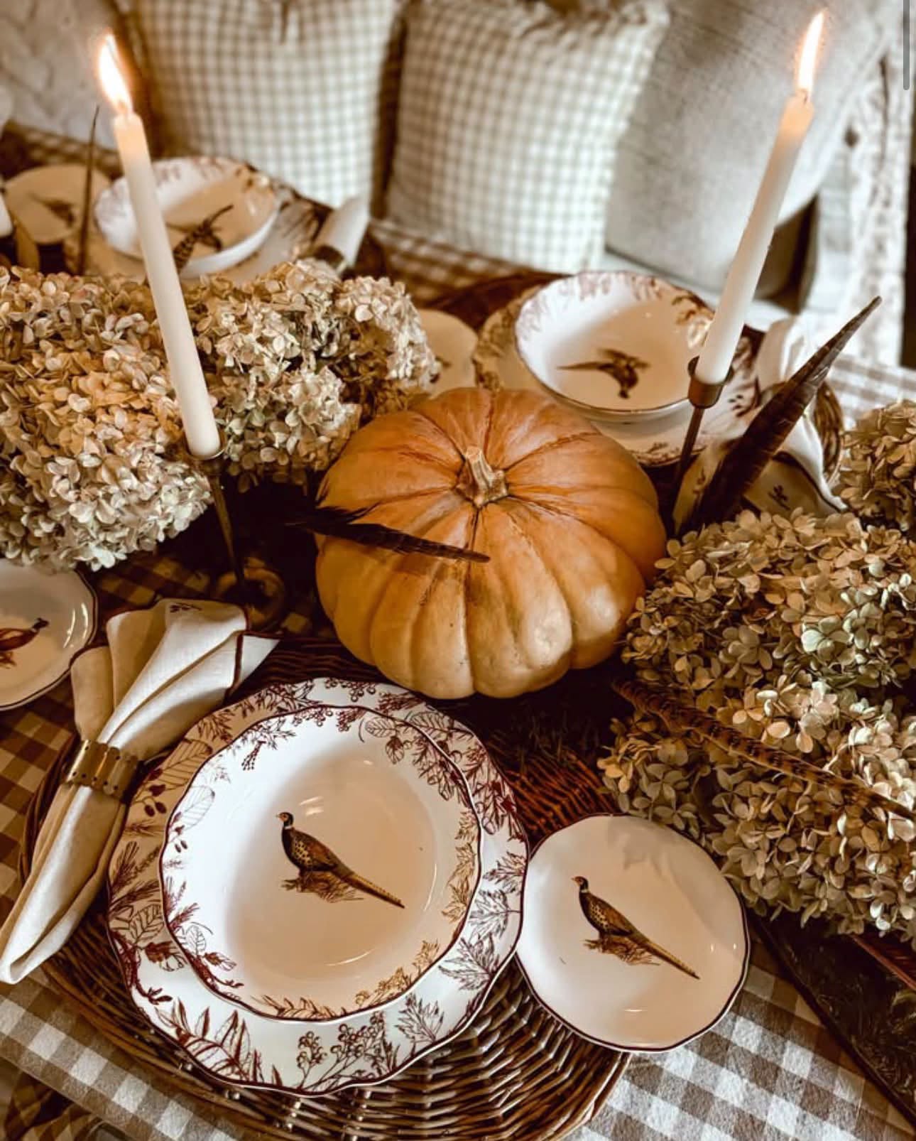 Seasonal table setting at Kern's Farmhouse
